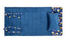 Laden Sie das Bild in den Galerie-Viewer, JuniorWeightedSleepingBagSet-fullpic witn navy blue minky