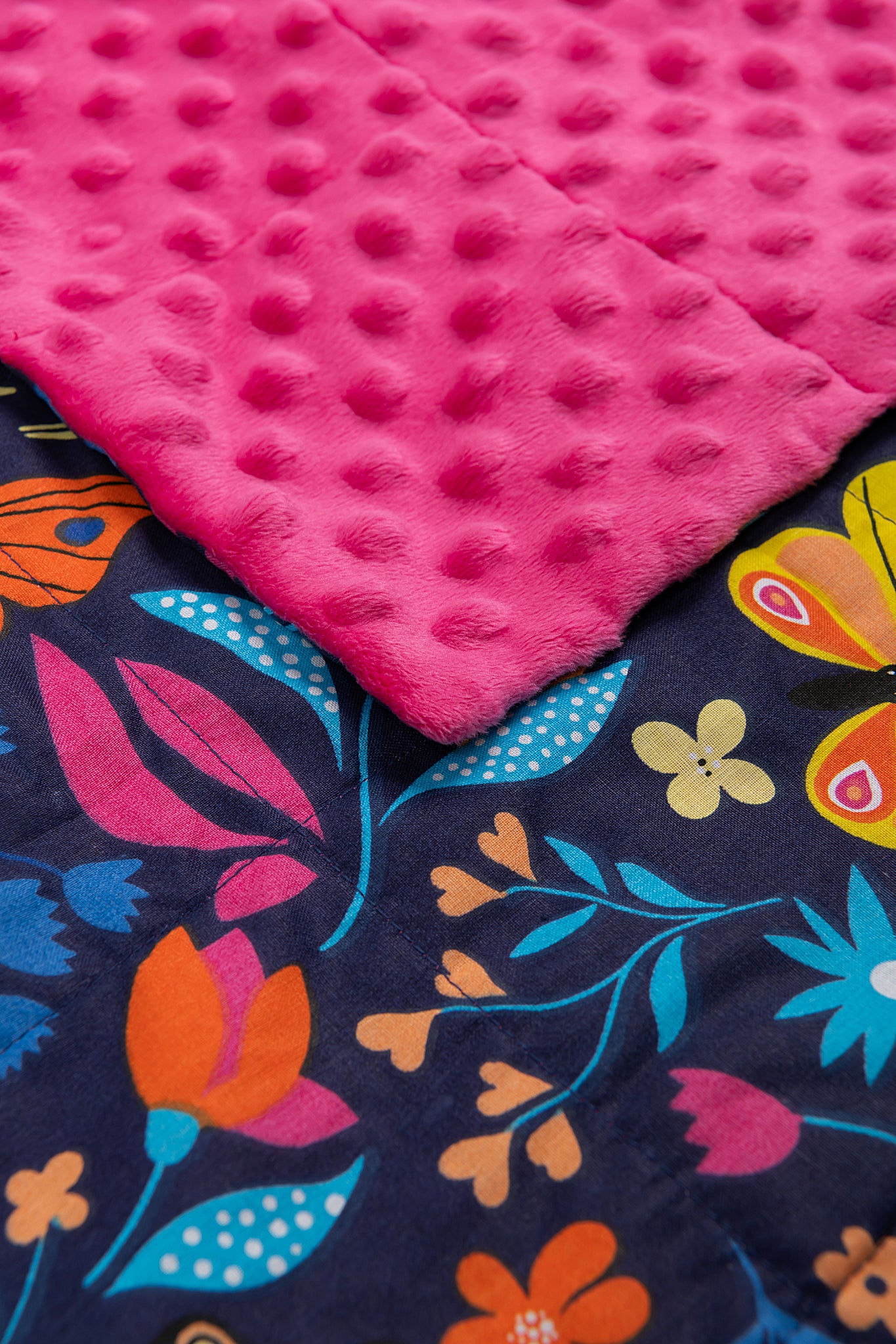 SUMMER MEADOW COTTON TOP WEIGHTED BLANKET corner close up