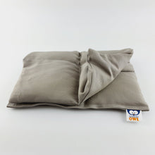 Laden Sie das Bild in den Galerie-Viewer, cotton weighted lap pillow in light grey senory owl 